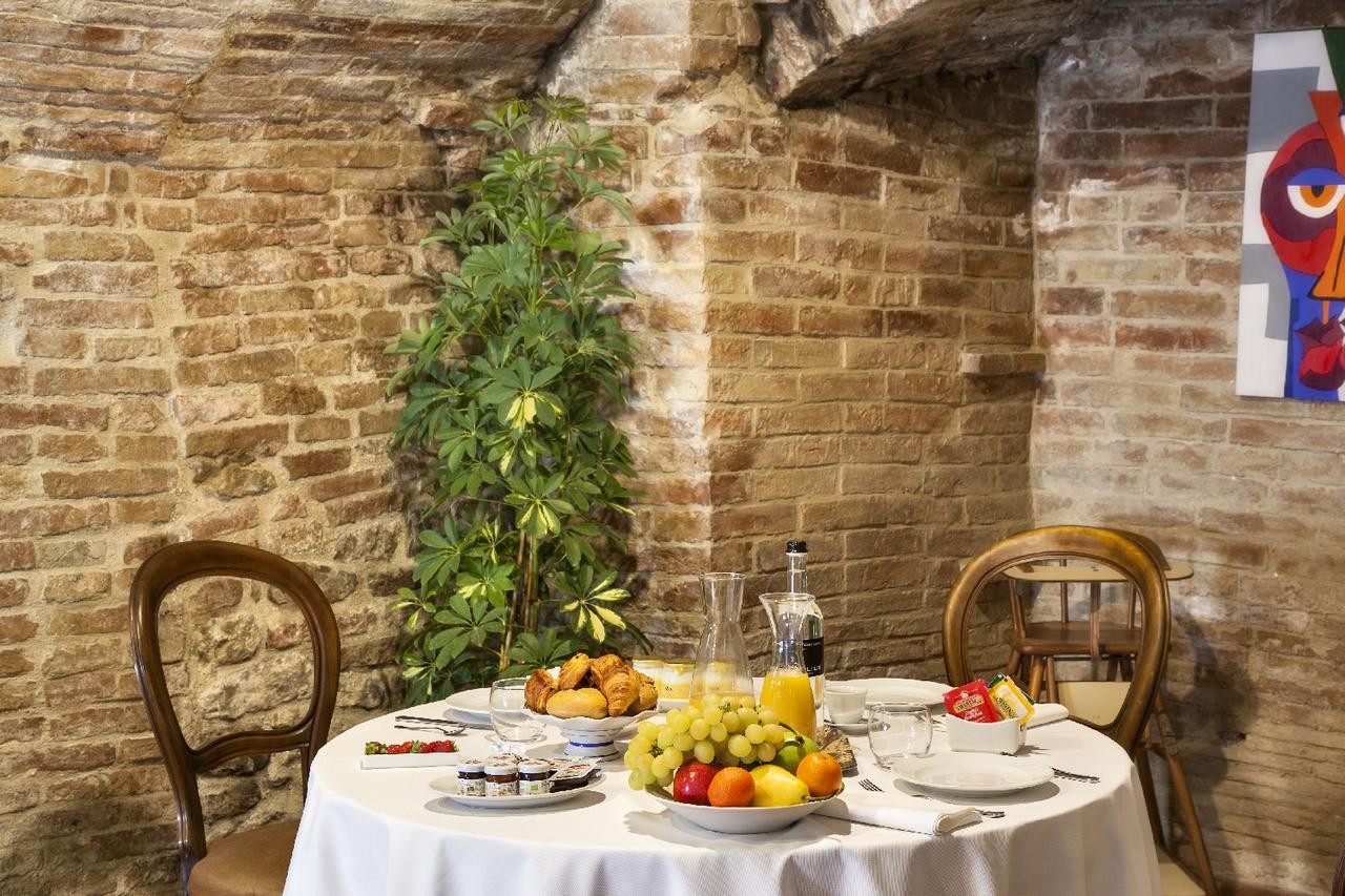 Il Palazzo Del Cardinale Bed & Breakfast Montalcino Eksteriør bilde